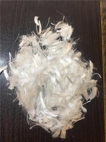 الیاف بتن و روان کننده و پودر رنگی