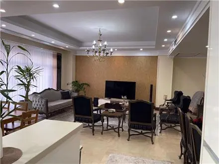 نصاب کاغذ دیواری