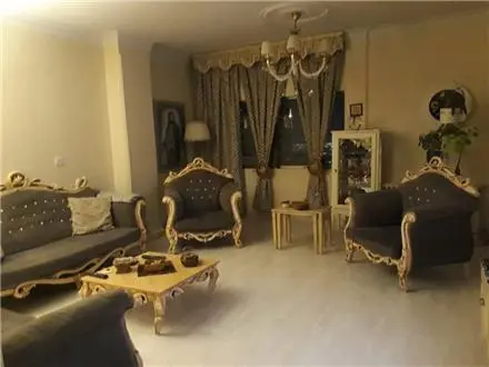 فروش مبلمان ۷ نفره به همراه میز ناهار خوری