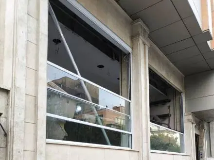 پنجره اتوماتیک شیشه ای و سقف متحرک پارچه ای