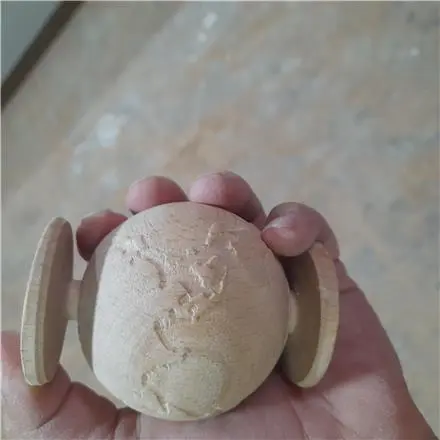مدل کره زمین چوبی