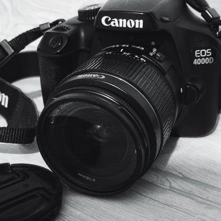 دوربین Canon 4000D، کار کرده