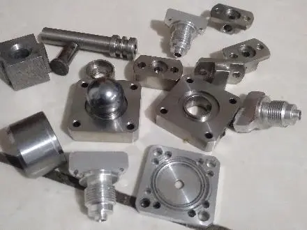 خدمات فرزکاری منوال و cnc