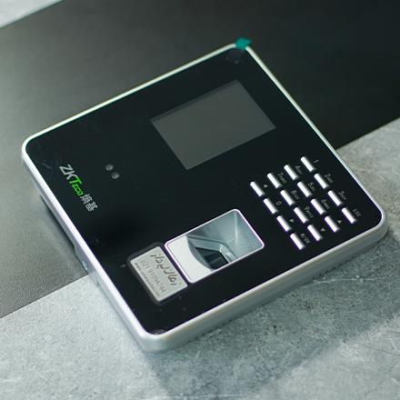دستگاه حضور و غیاب مدلZKTeco