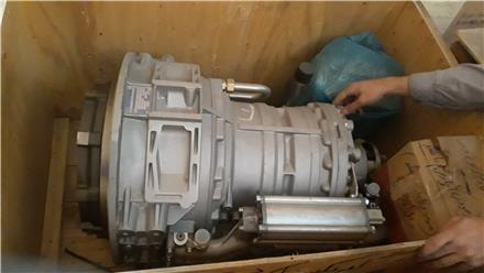 قطعات گیربکس های zf ، سنسور های موتور کمنز ، چراغ جلو آکیا