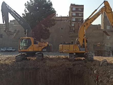 اجاره بیل مکانیکی همراه با پیکور