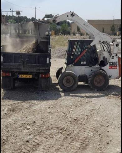 حمل نخاله با خاور یا نیسان توسط کارگر