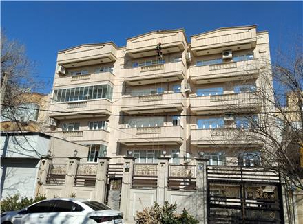 کار در ارتفاع با طناب پیچ رولپلاک نما در تبریز