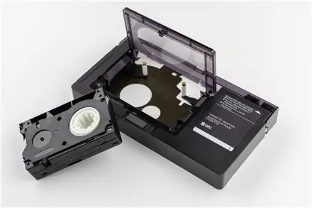 آداپتور تبدیل فیلم های قدیمی vhs-c