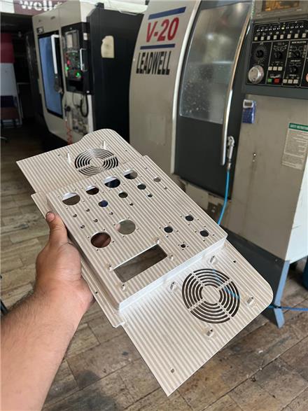 خدمات فرز cnc ( قطعات صنعتی و باکس و قالب )